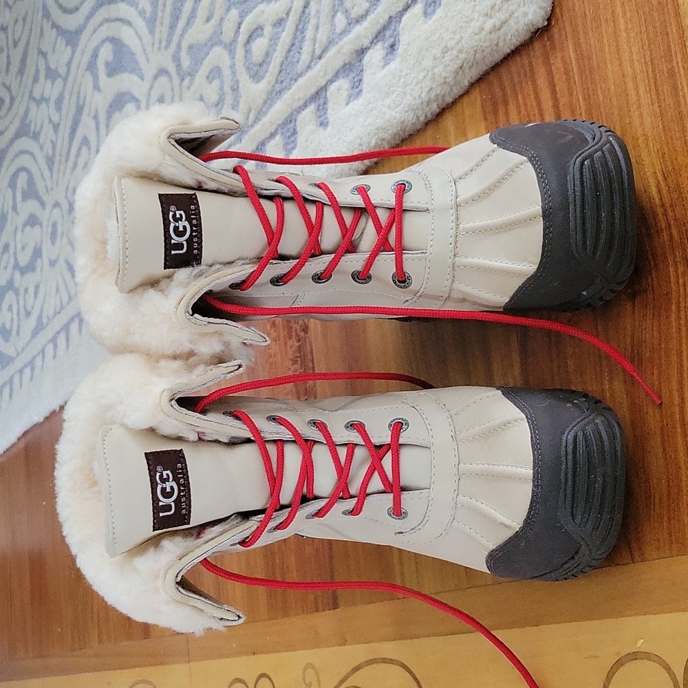 UGG Adirondack ii sand snow boot sz 7